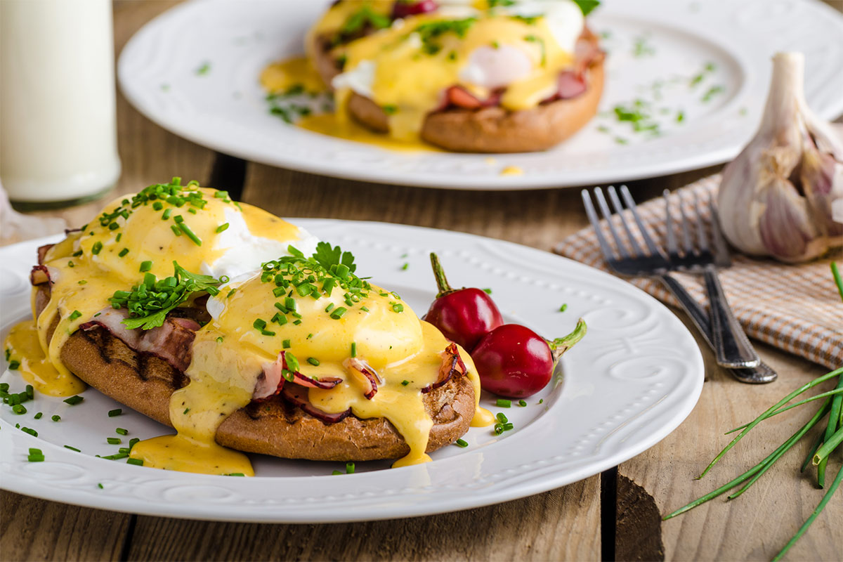 What To Serve With Eggs Benedict 10 Best Side Dishes